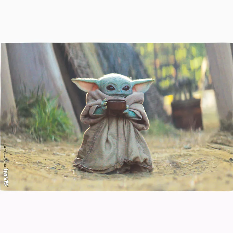 Alternative view of Mandalorian - The Child Sipping